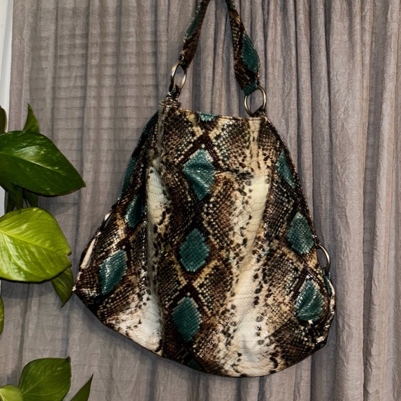 Chicos python hobo sling bag - Picture 3 of 8